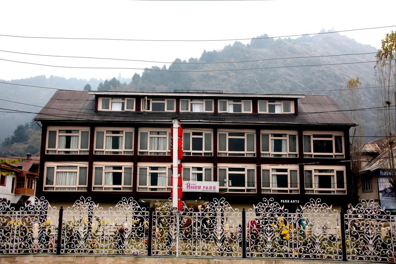 Srīnagar Hotel New Park At Dal Lake מראה חיצוני תמונה